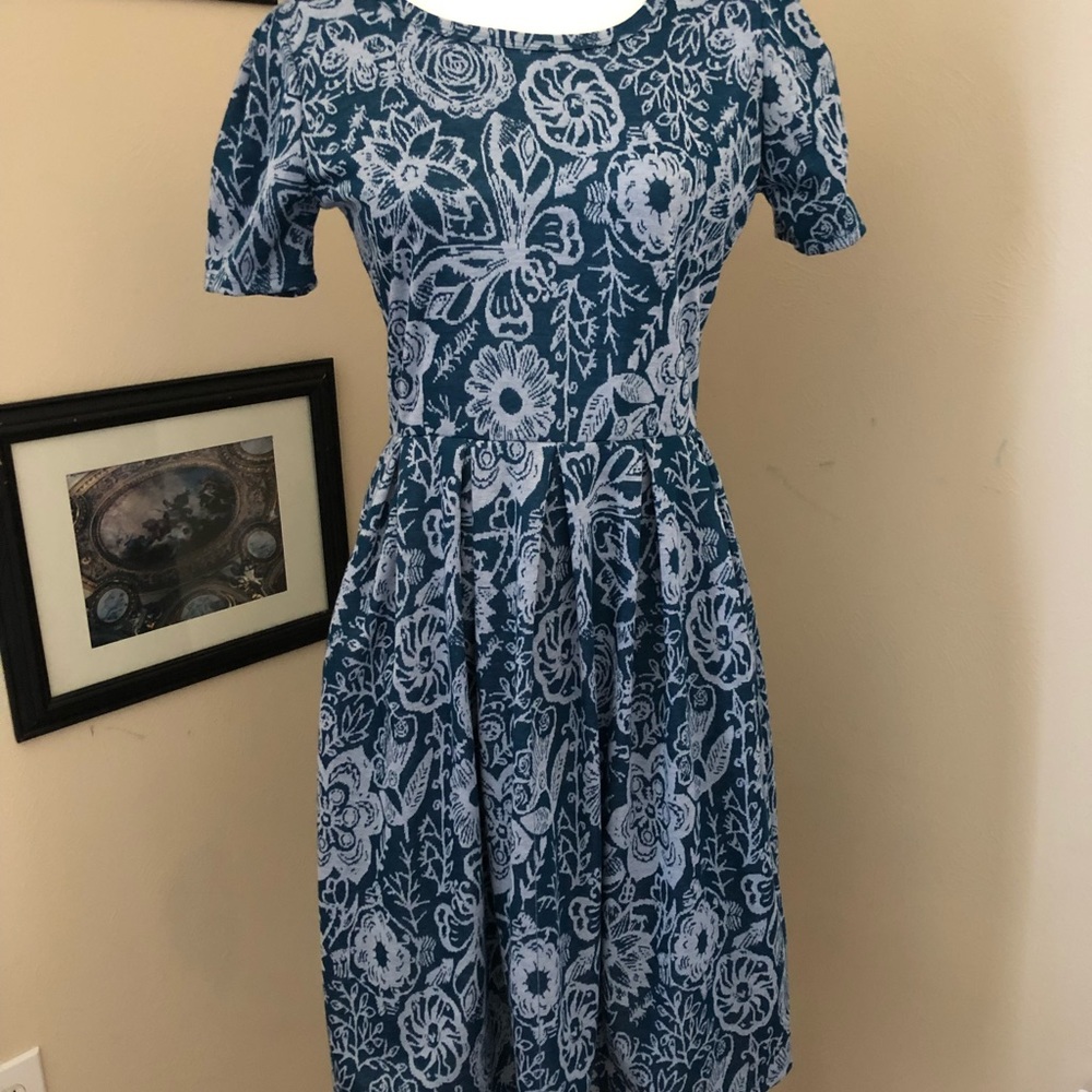 LuLaRoe Amelia Size M